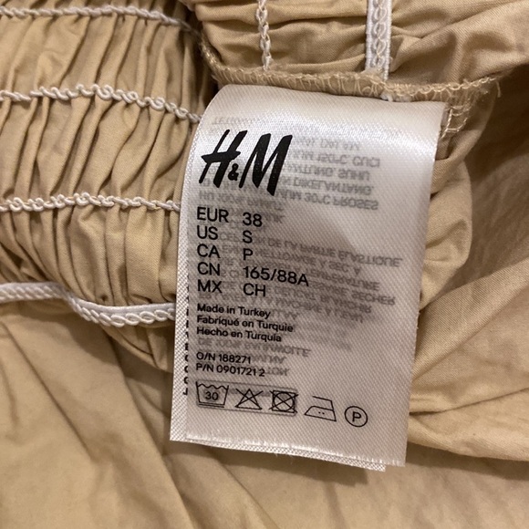 H&M tan color top with removable strap. Size S - Picture 7 of 8